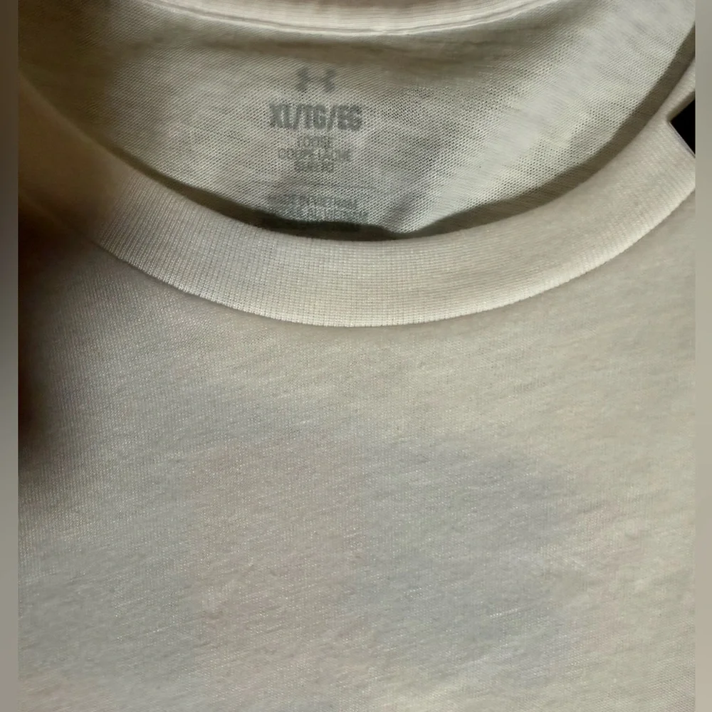 Under Armour White Tee Global Sticker SS Size XL - Picture 4 of 4